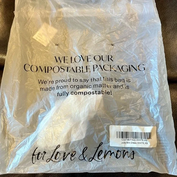 For love of Lemons, size XS, never worn with tags, white lace overlay - Picture 15 of 16